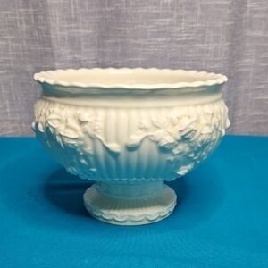 Royal Albert Cream Pedestal Bowl